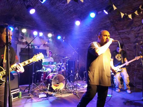 52944326_374043630100551_8816216657681711104_n