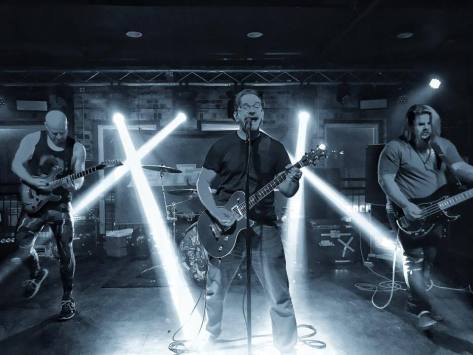 London_b_w_full_band_Chris_Spicer